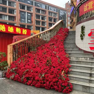 餐饮店楼梯仿真花瀑布
